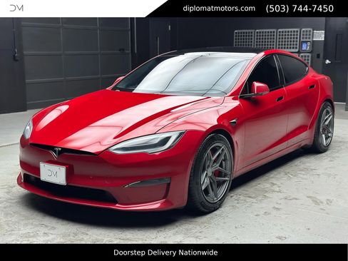 Used 2021 Tesla Model S Plaid image 1
