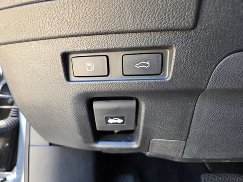 Used 2024 Lexus ES 350 w/ Accessory Package (Z1) FWD image 17