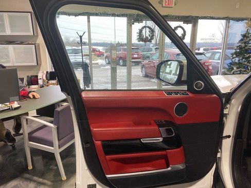 Used 2013 Land Rover Range Rover Autobiography image 10