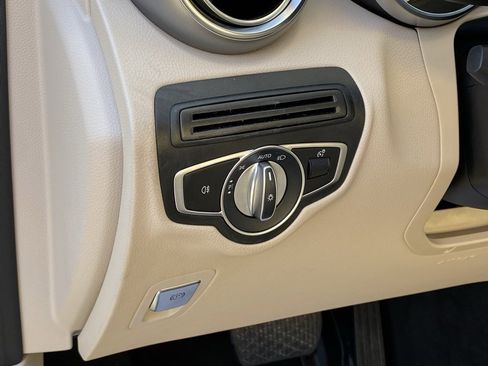 Used 2022 Mercedes-Benz GLC 300 image 13