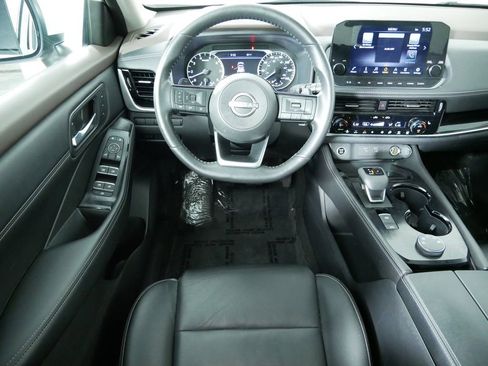 Used 2023 Nissan Rogue SL w/ SL Premium Package image 16