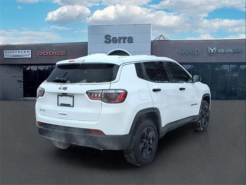 Used 2023 Jeep Compass Sport image 7