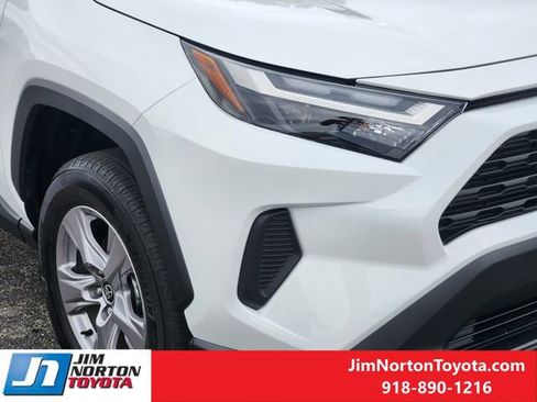 Used 2025 Toyota RAV4 XLE w/ Convenience Package image 10