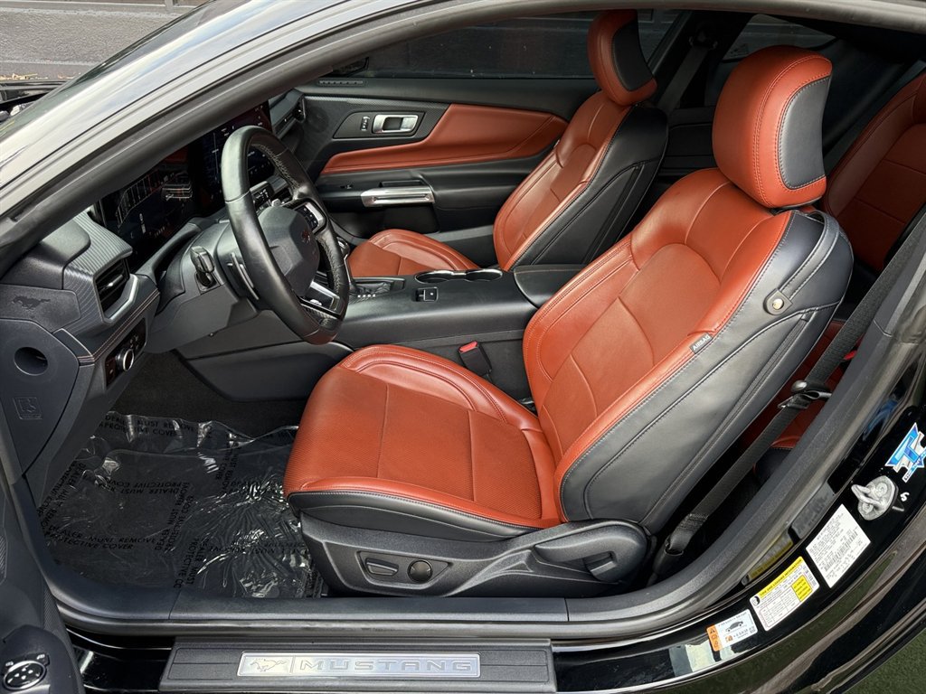 Used 2024 Ford Mustang GT RWD image 13