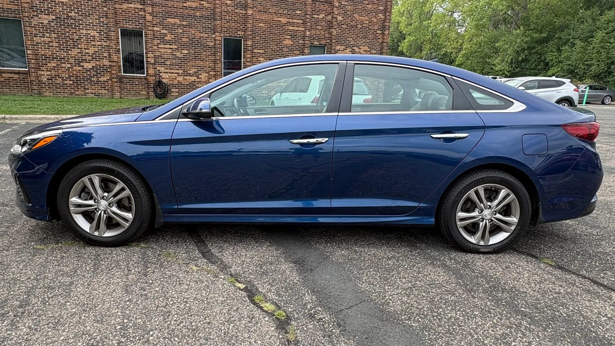 Used 2019 Hyundai Sonata SEL w/ Tech Package 02 FWD image 5