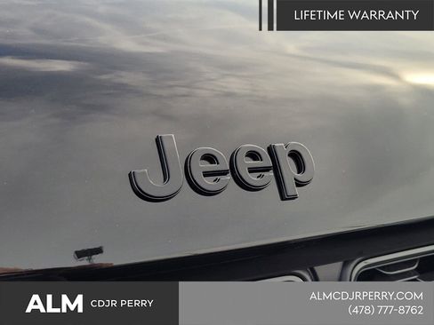 New 2025 Jeep Grand Cherokee L Limited w/ Luxury Tech Group II AWD/4WD image 17