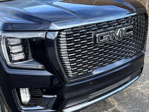 Used 2023 GMC Yukon Denali Ultimate AWD/4WD image 31