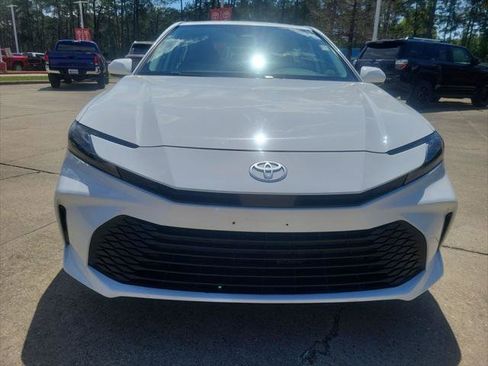 Certified 2025 Toyota Camry LE image 4