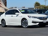 Used 2017 Honda Accord Touring image 2