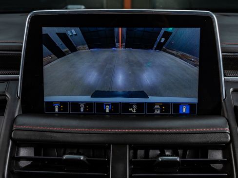 Used 2021 Chevrolet Tahoe RST w/ Luxury Package image 24