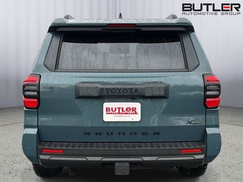 Certified 2025 Toyota 4Runner TRD Off-Road Premium AWD/4WD image 5