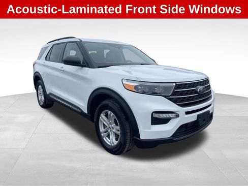 Used 2023 Ford Explorer XLT w/ Equipment Group 202A AWD/4WD image 8