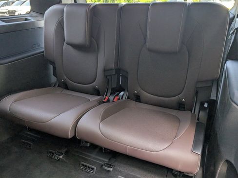 Used 2025 Volkswagen ID. Buzz Pro S Plus RWD image 6