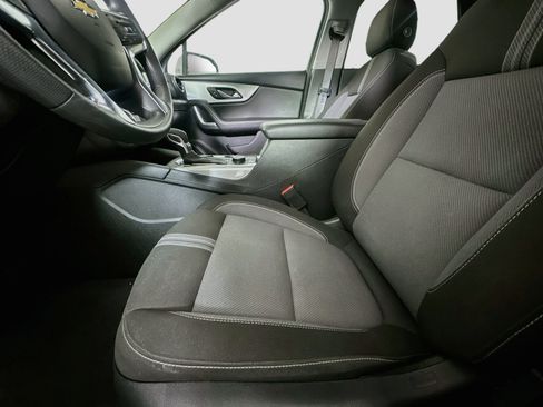 Used 2025 Chevrolet Blazer LT FWD image 13