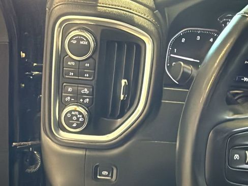 Used 2023 GMC Sierra 2500 AT4 w/ AT4 Preferred Package AWD/4WD image 34