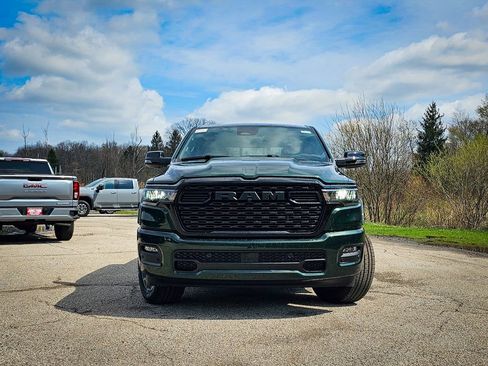 New 2026 RAM 1500 4x4 Crew Cab image 9