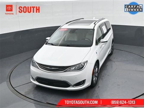 Used 2018 Chrysler Pacifica Limited w/ Advanced Safetytec Group image 78