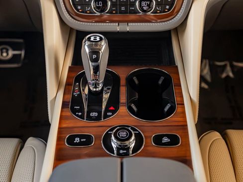 Certified 2023 Bentley Bentayga Extended Wheelbase image 23