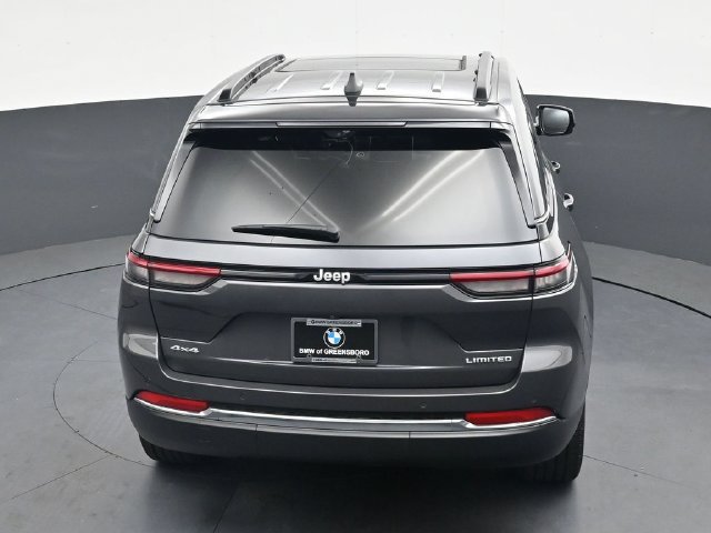 Used 2025 Jeep Grand Cherokee Limited w/ Luxury Tech Group II AWD/4WD image 25