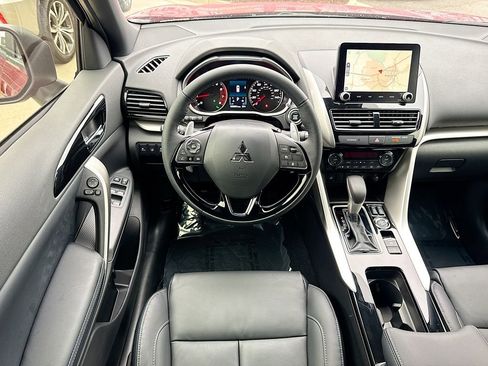 Used 2025 Mitsubishi Eclipse Cross Black Edition image 11