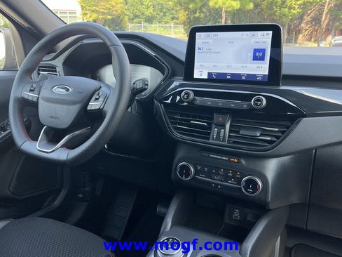 Used 2025 Ford Escape ST-Line FWD image 6