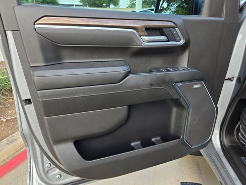 Certified 2025 Chevrolet Silverado 1500 LT Trail Boss w/ Dark Appearance Package AWD/4WD image 19