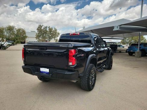 Used 2026 Chevrolet Colorado ZR2 w/ Technology Package AWD/4WD image 8