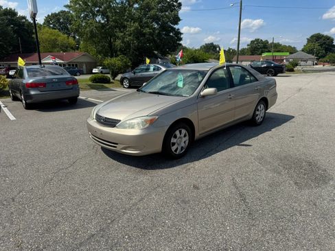 Used 2003 Toyota Camry LE FWD image 1