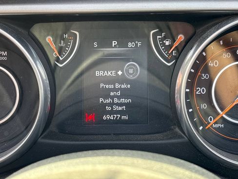 Used 2018 Jeep Wrangler Sport AWD/4WD image 5
