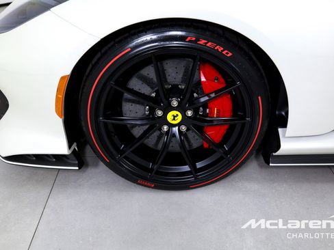 Used 2022 Ferrari 812 Competizione RWD image 31