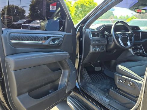 Used 2024 GMC Yukon Denali w/ Advanced Technology Package AWD/4WD image 58