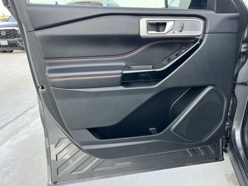 Used 2023 Ford Explorer ST-Line w/ Class IV Trailer Tow Package image 16