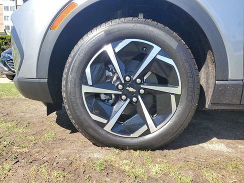 Used 2026 Chevrolet Equinox EV LT image 6