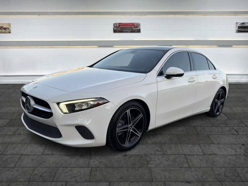 Used 2020 Mercedes-Benz A 220 image 3