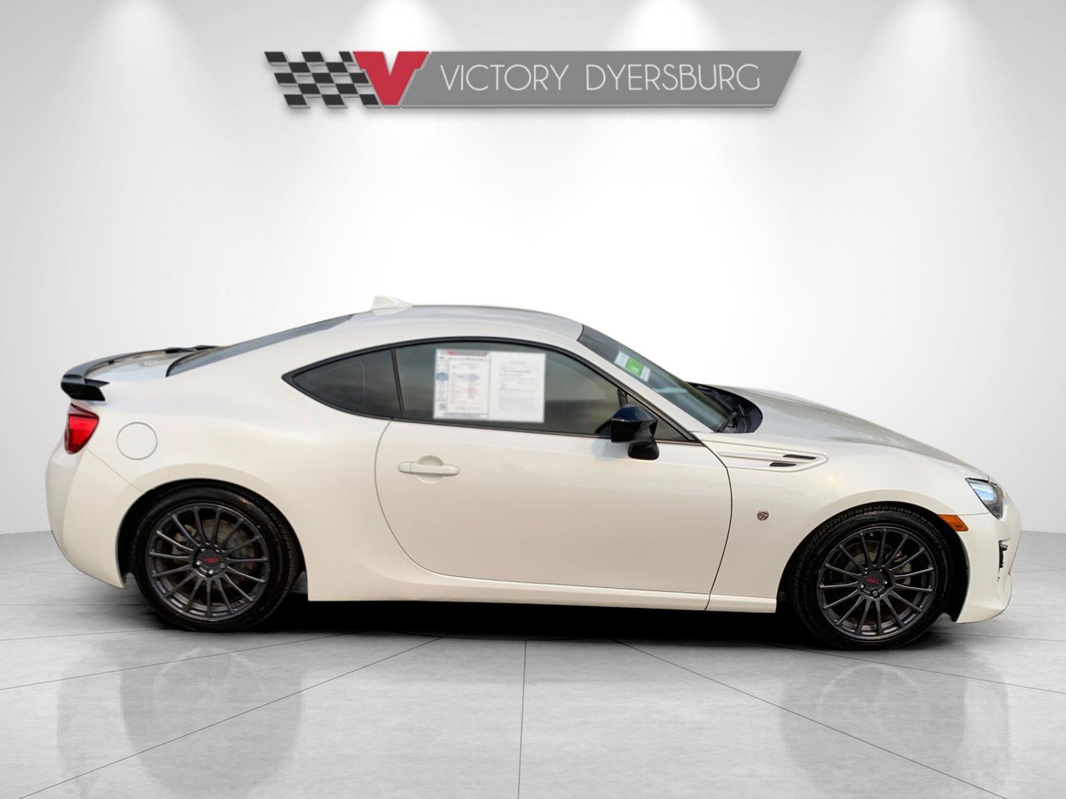 Used 2018 Toyota 86 RWD image 3