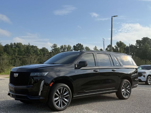 Used 2022 Cadillac Escalade ESV Sport Platinum w/ Heavy-Duty Trailer Package AWD/4WD image 15