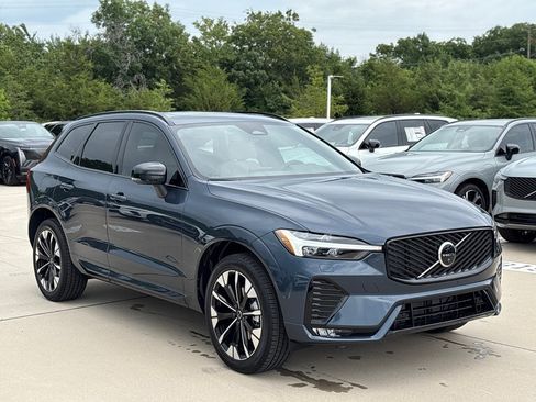 New 2026 Volvo XC60 B5 Plus w/ Protection Package Premier image 4