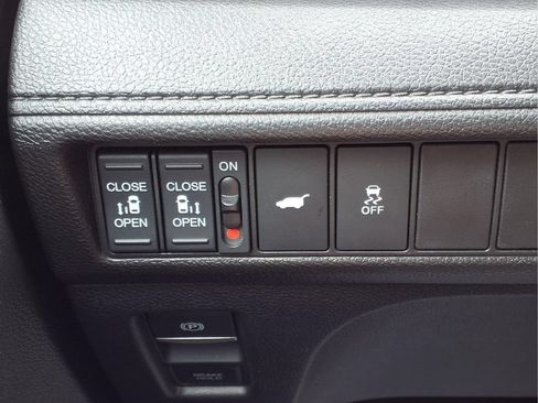 Used 2025 Honda Odyssey Sport-L image 21