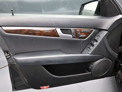 Used 2013 Mercedes-Benz C 300 4MATIC Sedan image 11