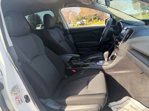 Used 2017 Subaru Impreza 2.0i Premium image 17