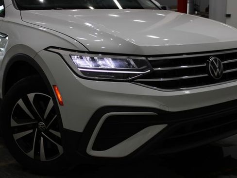 Used 2022 Volkswagen Tiguan S image 40