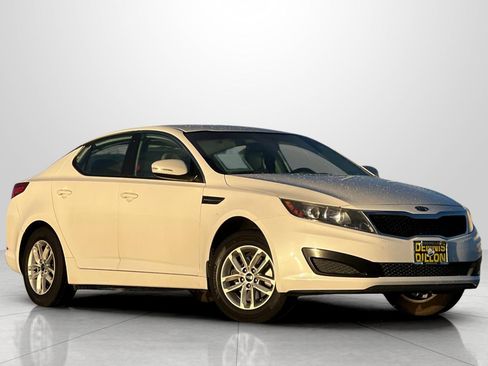 Used 2011 Kia Optima LX w/ Convenience Pkg image 2