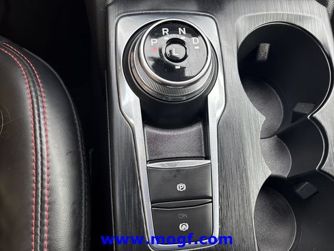 Used 2025 Ford Escape ST-Line FWD image 9