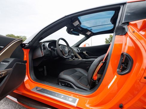 Used 2019 Chevrolet Corvette ZR1 RWD image 39