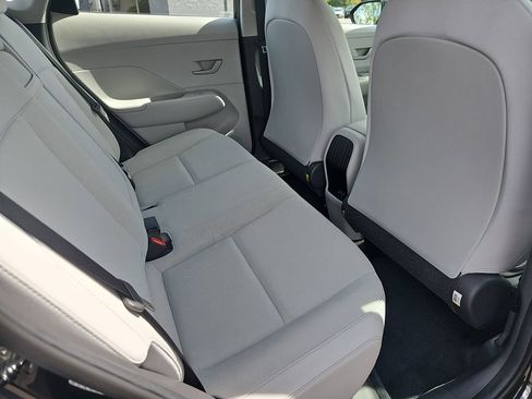 Used 2024 Hyundai Kona SE FWD image 15