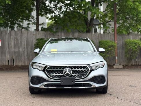 Used 2025 Mercedes-Benz E 450 4MATIC All-Terrain Wagon w/ Leather Package image 9