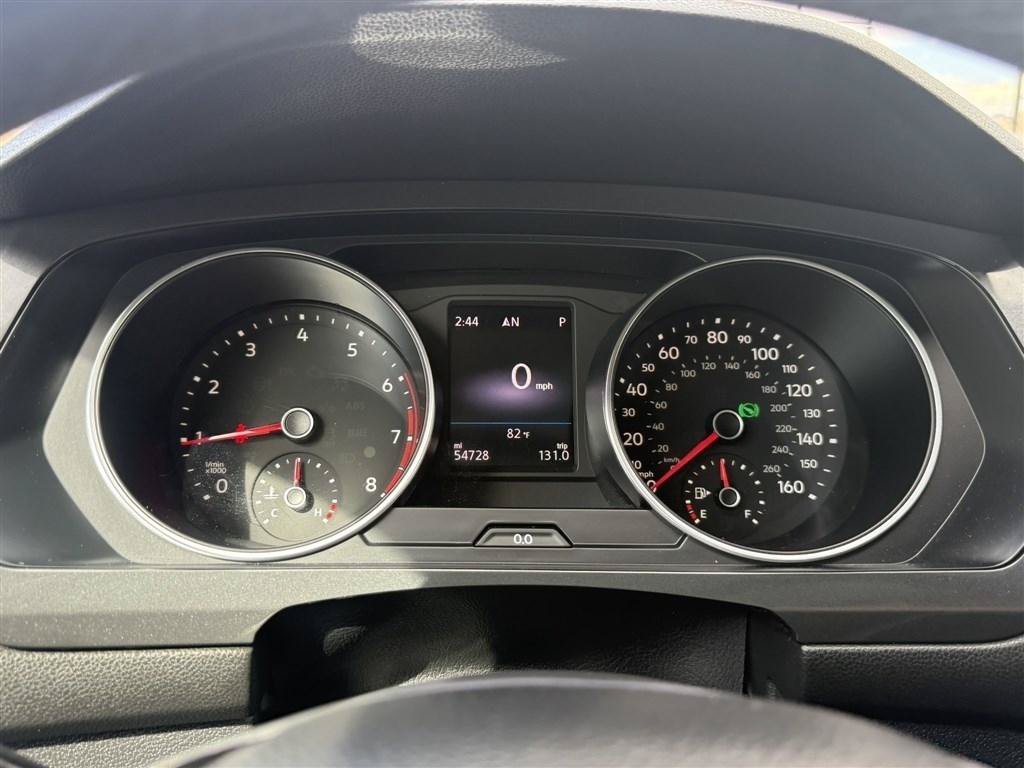 Used 2018 Volkswagen Tiguan SEL AWD/4WD image 33