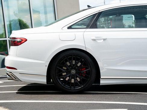 Used 2023 Audi S8 AWD/4WD image 12