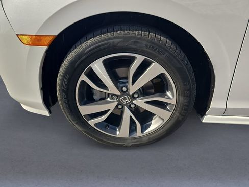 Used 2023 Honda Odyssey Touring image 10
