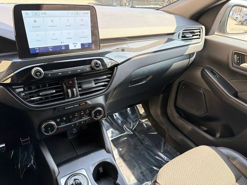 Used 2023 Ford Escape ST-Line Select image 25